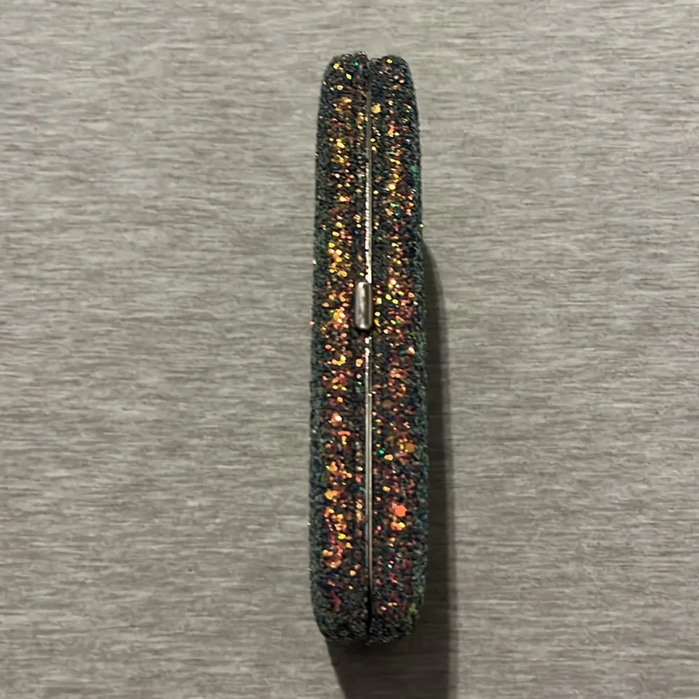 IT COSMETICS Rockstar Brushes Set Powder Highlight Shadow + Glitter Clutch NWOT - Picture 6 of 6